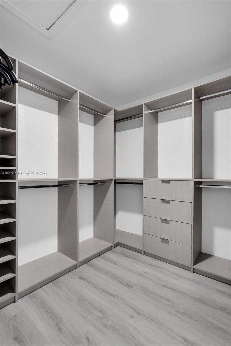 Small Image of 425 SOUTH WEST 198TH TER #., Pembroke Pines Number 22