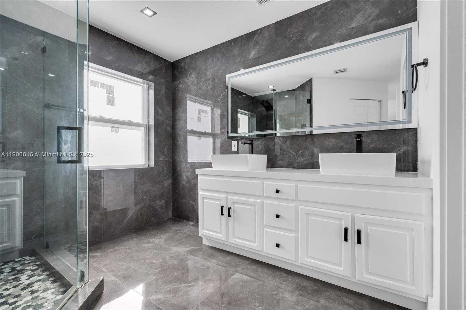 Small Image of 425 SOUTH WEST 198TH TER #., Pembroke Pines Number 23