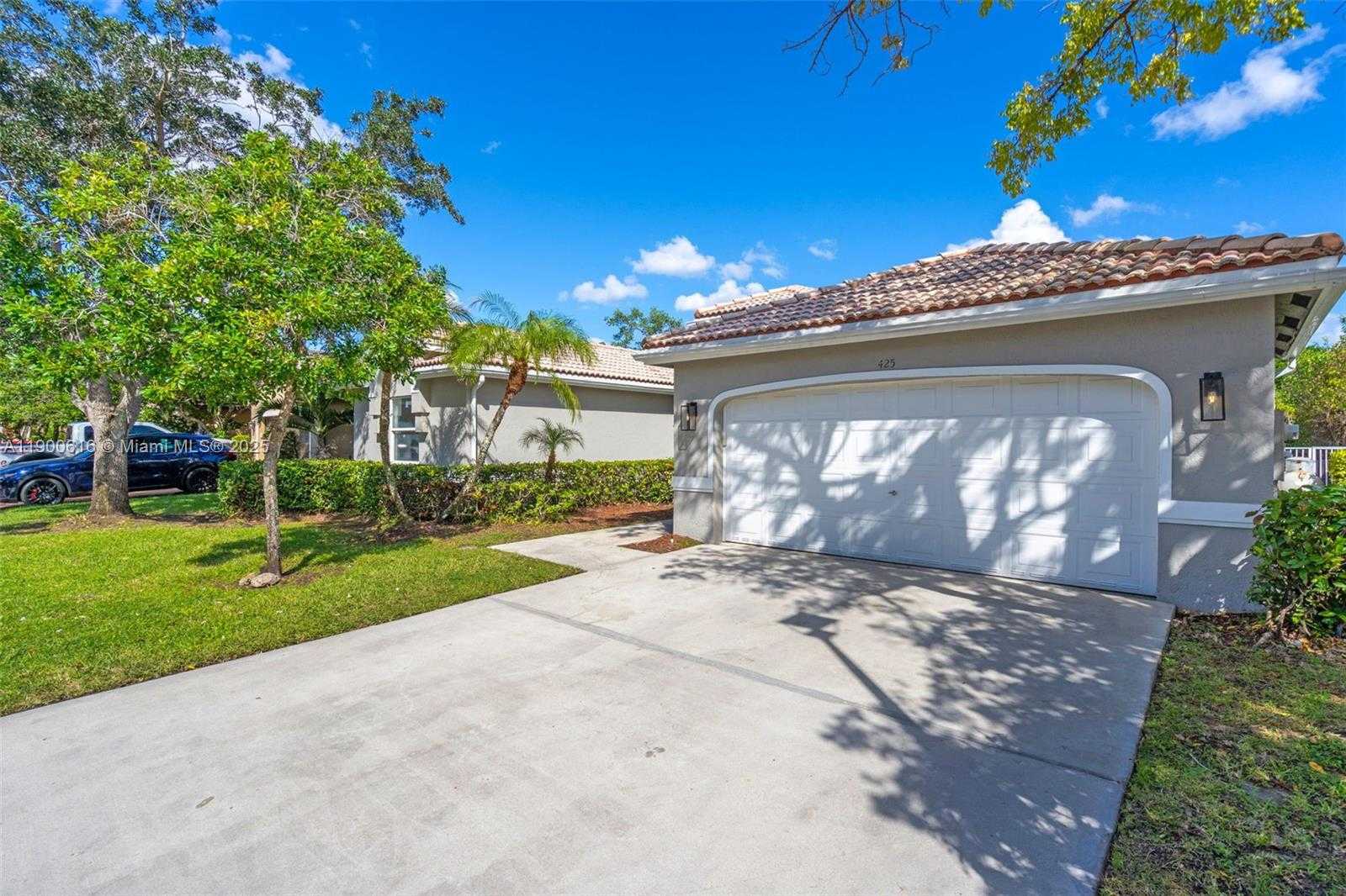 Small Image of 425 SOUTH WEST 198TH TER #., Pembroke Pines Number 3