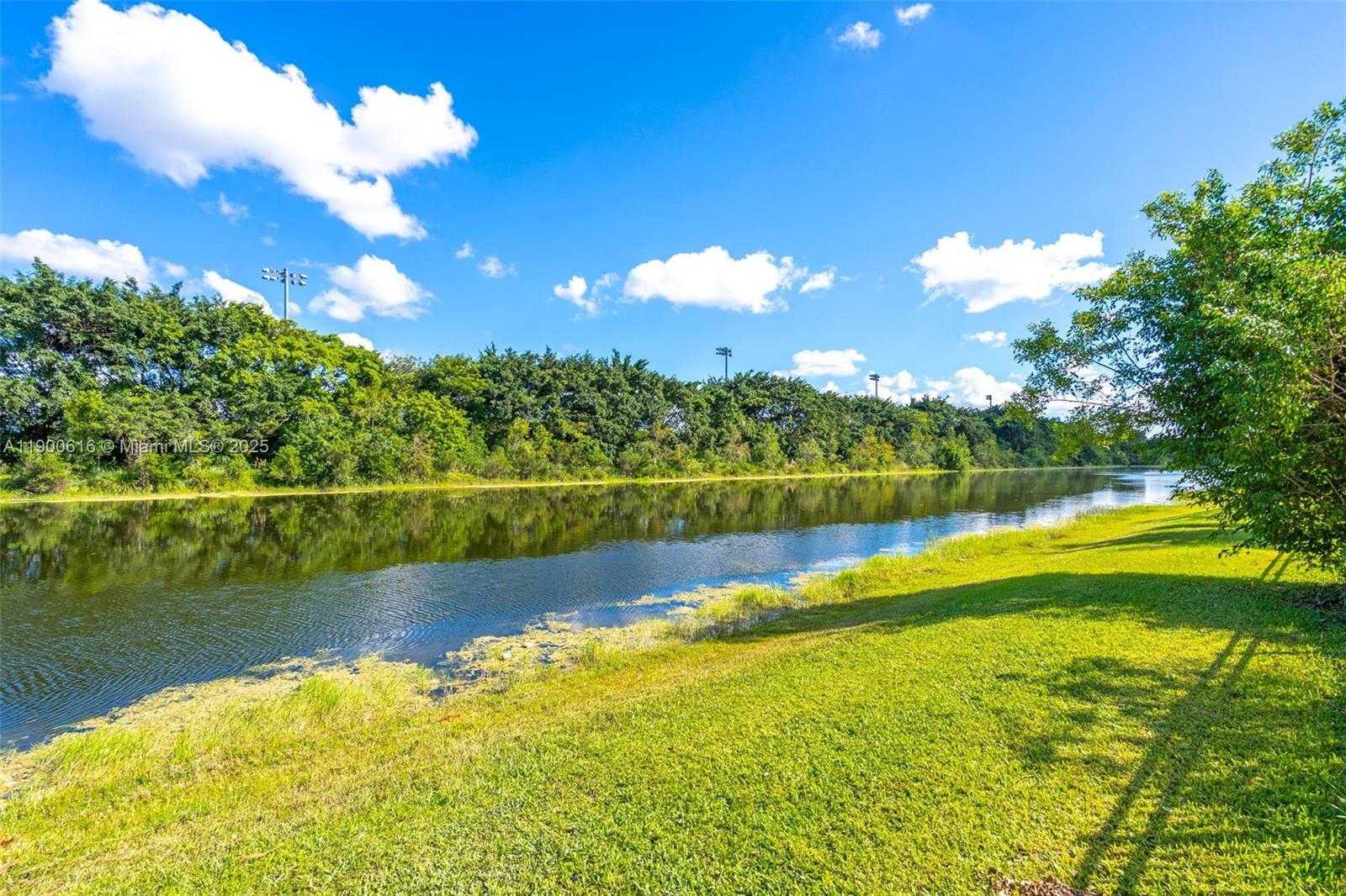 Small Image of 425 SOUTH WEST 198TH TER #., Pembroke Pines Number 43