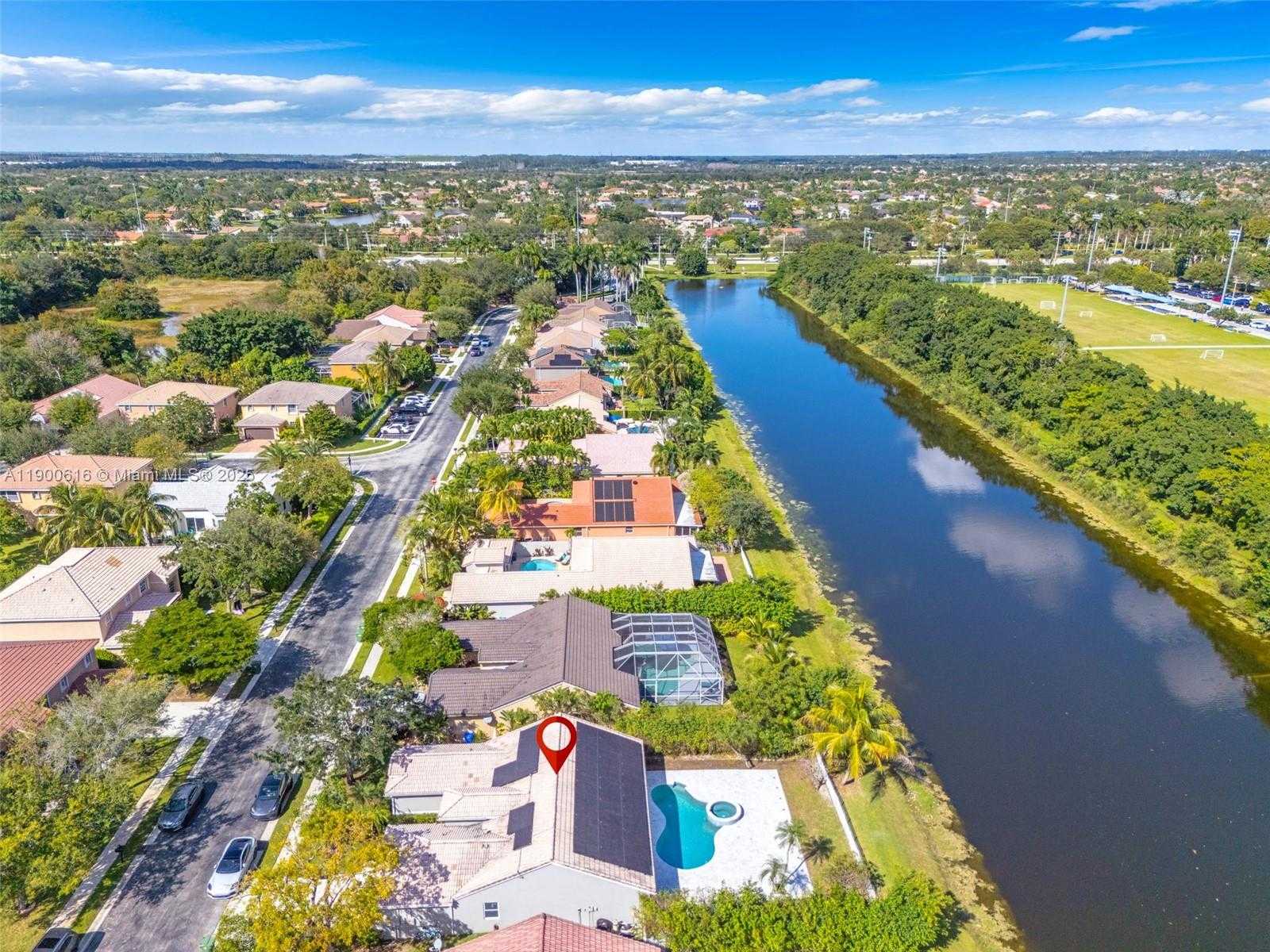 Small Image of 425 SOUTH WEST 198TH TER #., Pembroke Pines Number 48