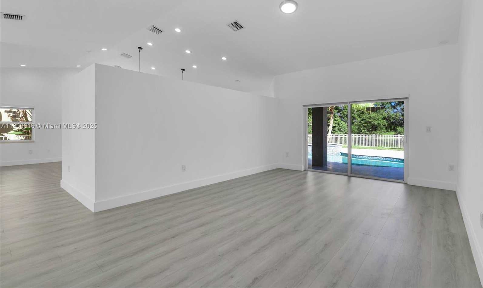 Small Image of 425 SOUTH WEST 198TH TER #., Pembroke Pines Number 5