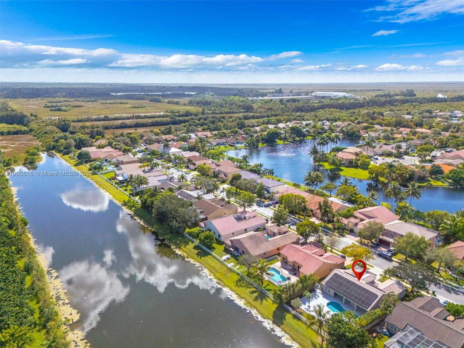 Small Image of 425 SOUTH WEST 198TH TER #., Pembroke Pines Number 50