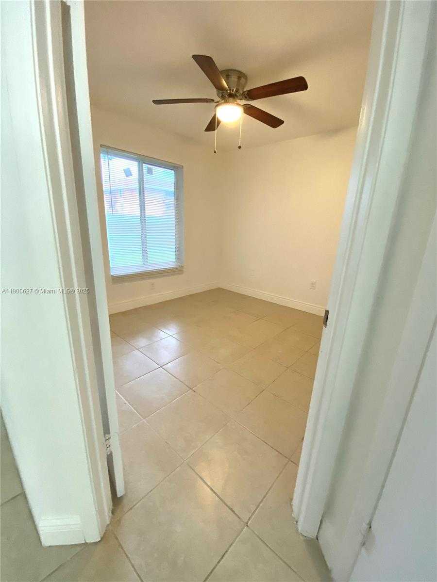 Small Image of 17580 NORTH WEST 67TH PL #I-1, Hialeah Number 17