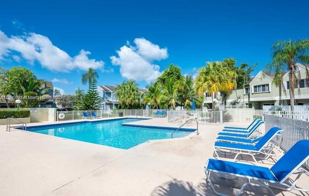 Small Image of 17580 NORTH WEST 67TH PL #I-1, Hialeah Number 4