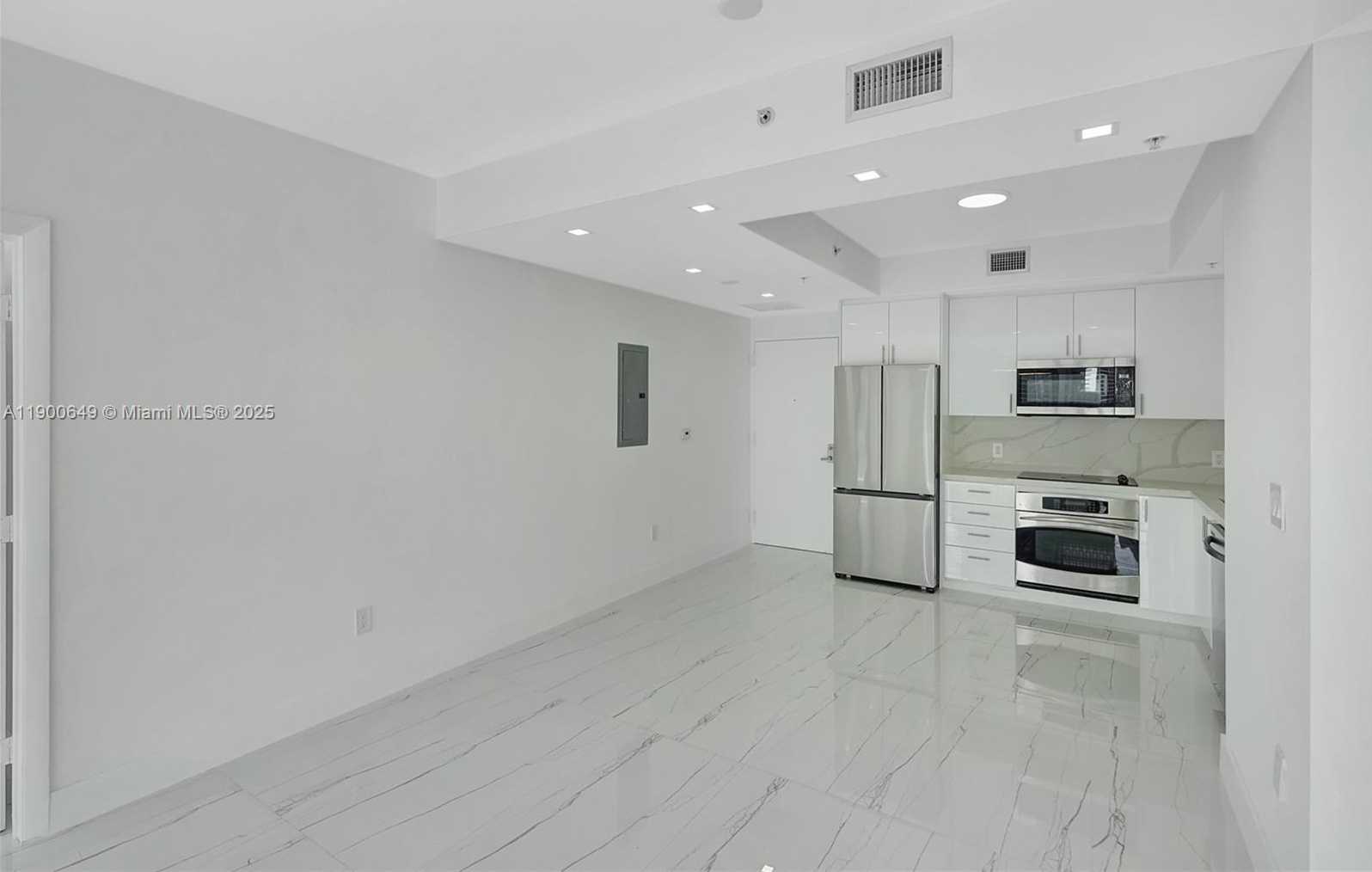 Small Image of 90 SOUTH WEST 3RD ST #1602, Miami Number 16