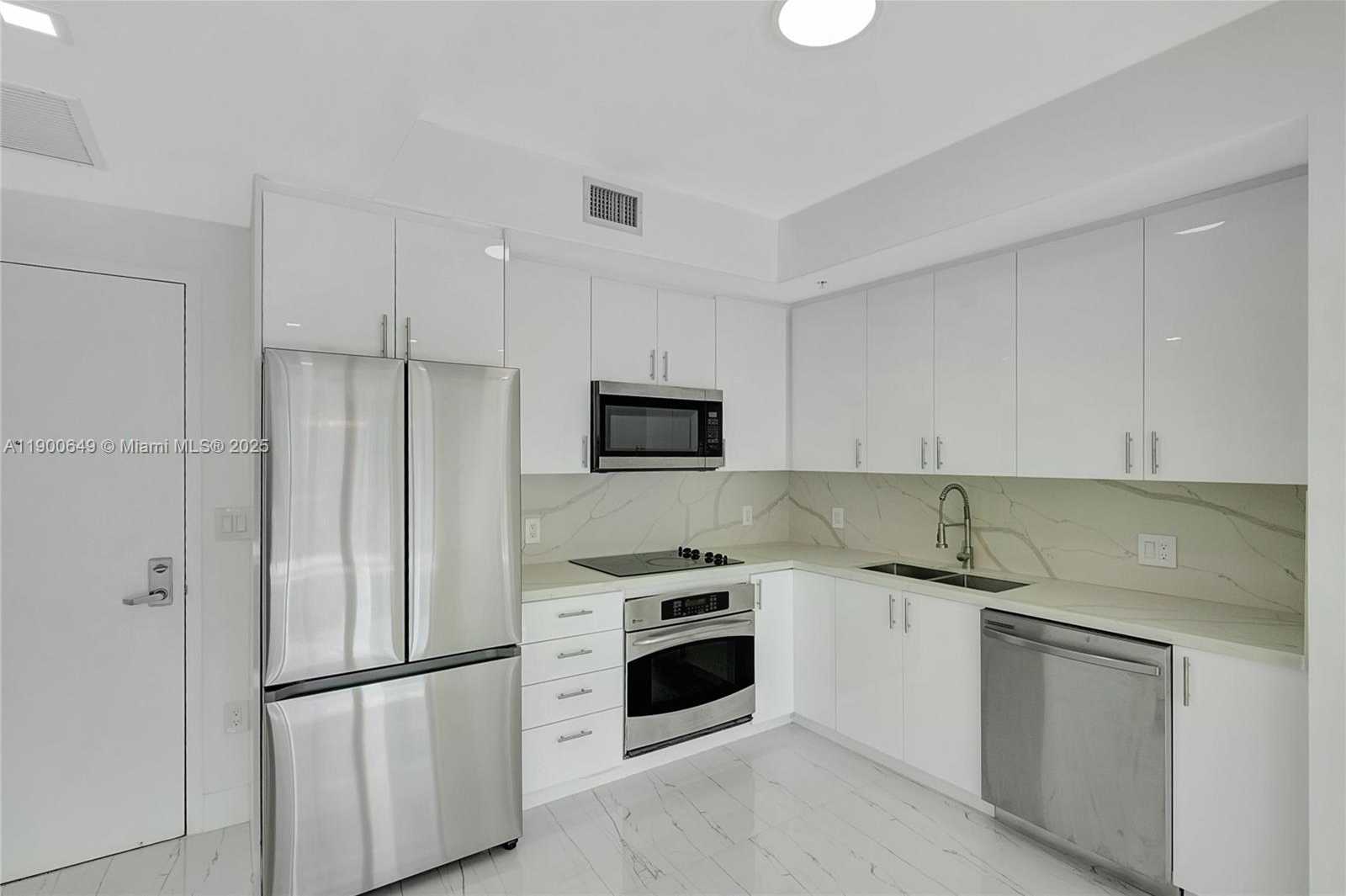 Small Image of 90 SOUTH WEST 3RD ST #1602, Miami Number 17