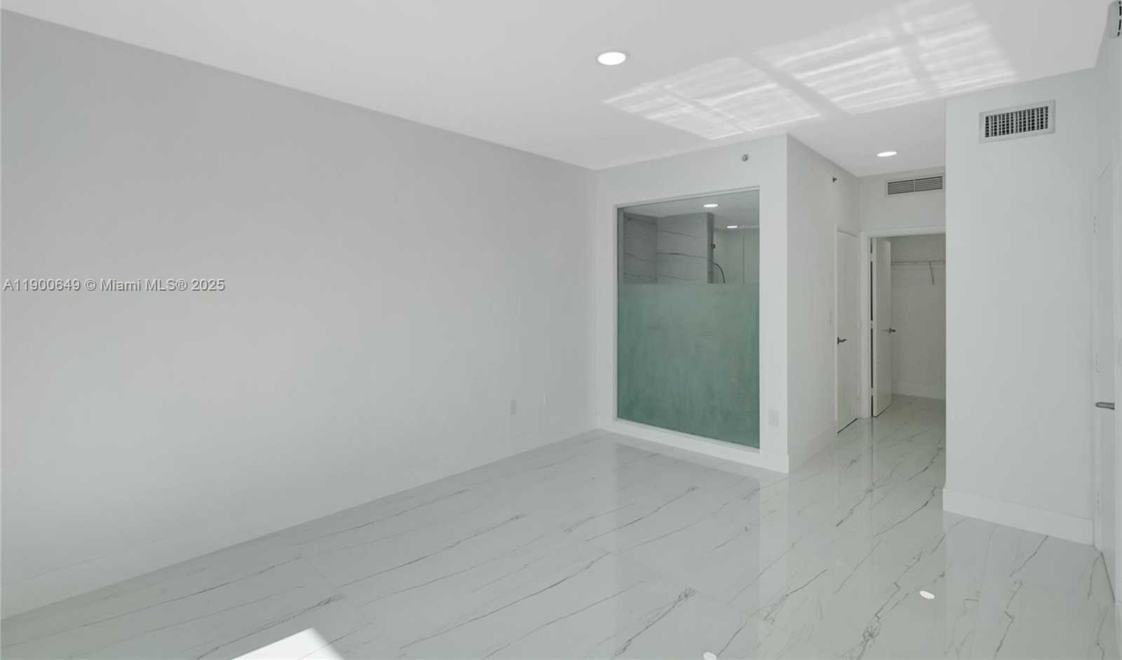 Small Image of 90 SOUTH WEST 3RD ST #1602, Miami Number 20