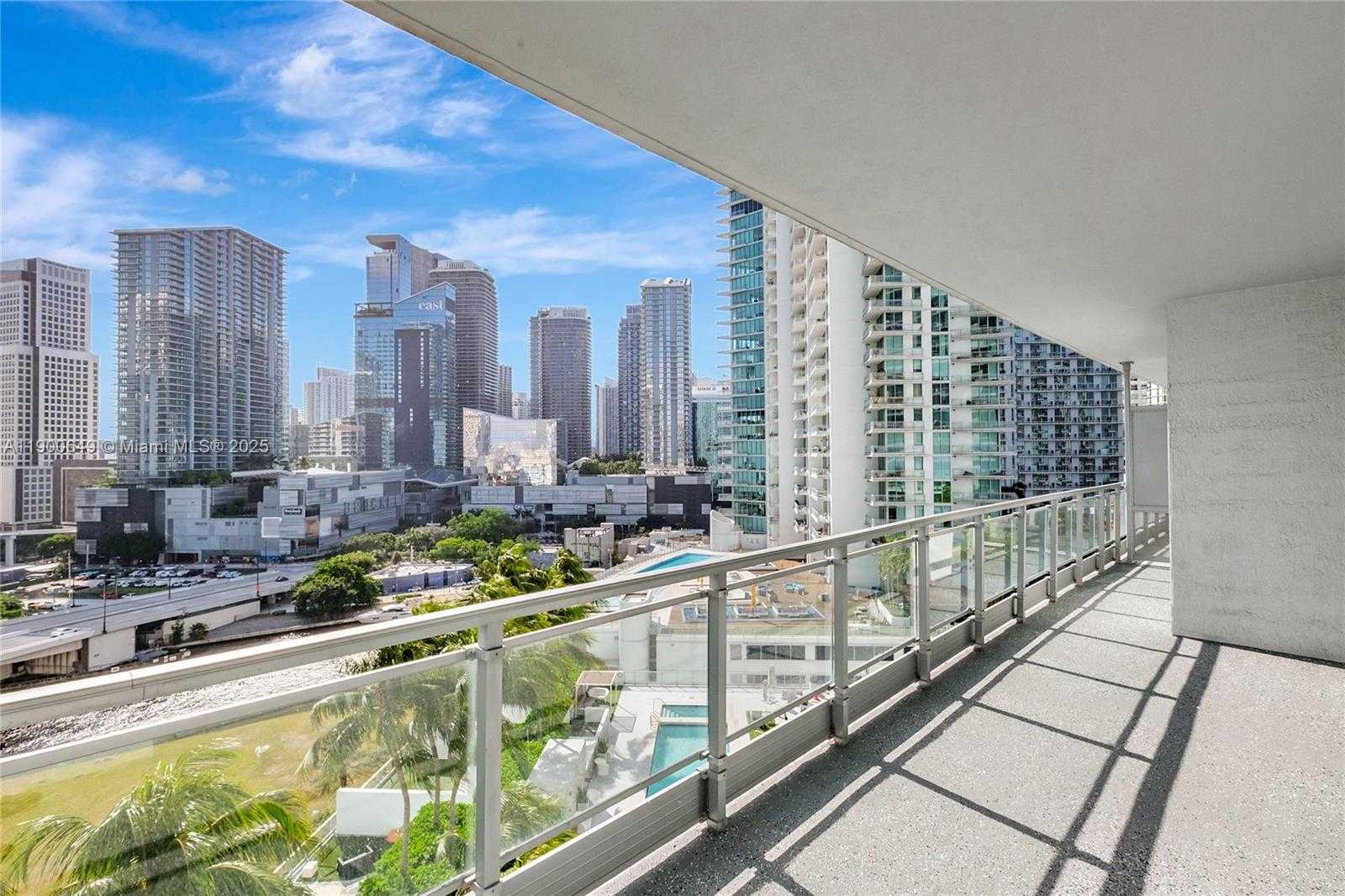 Small Image of 90 SOUTH WEST 3RD ST #1602, Miami Number 29