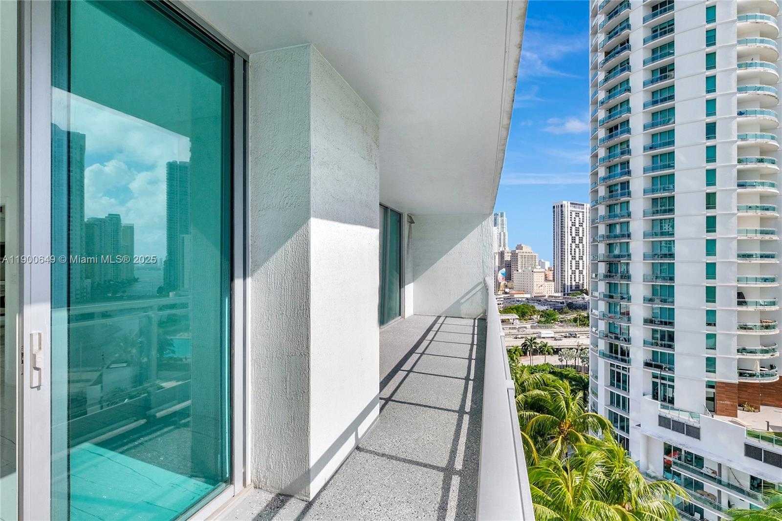 Small Image of 90 SOUTH WEST 3RD ST #1602, Miami Number 34