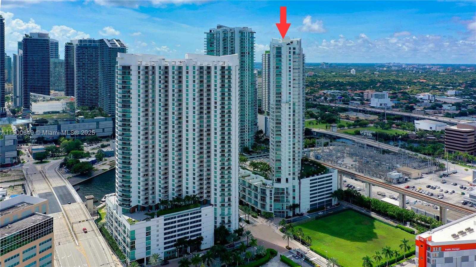 Small Image of 90 SOUTH WEST 3RD ST #1602, Miami Number 39
