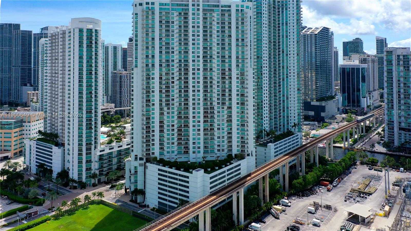 Small Image of 90 SOUTH WEST 3RD ST #1602, Miami Number 45