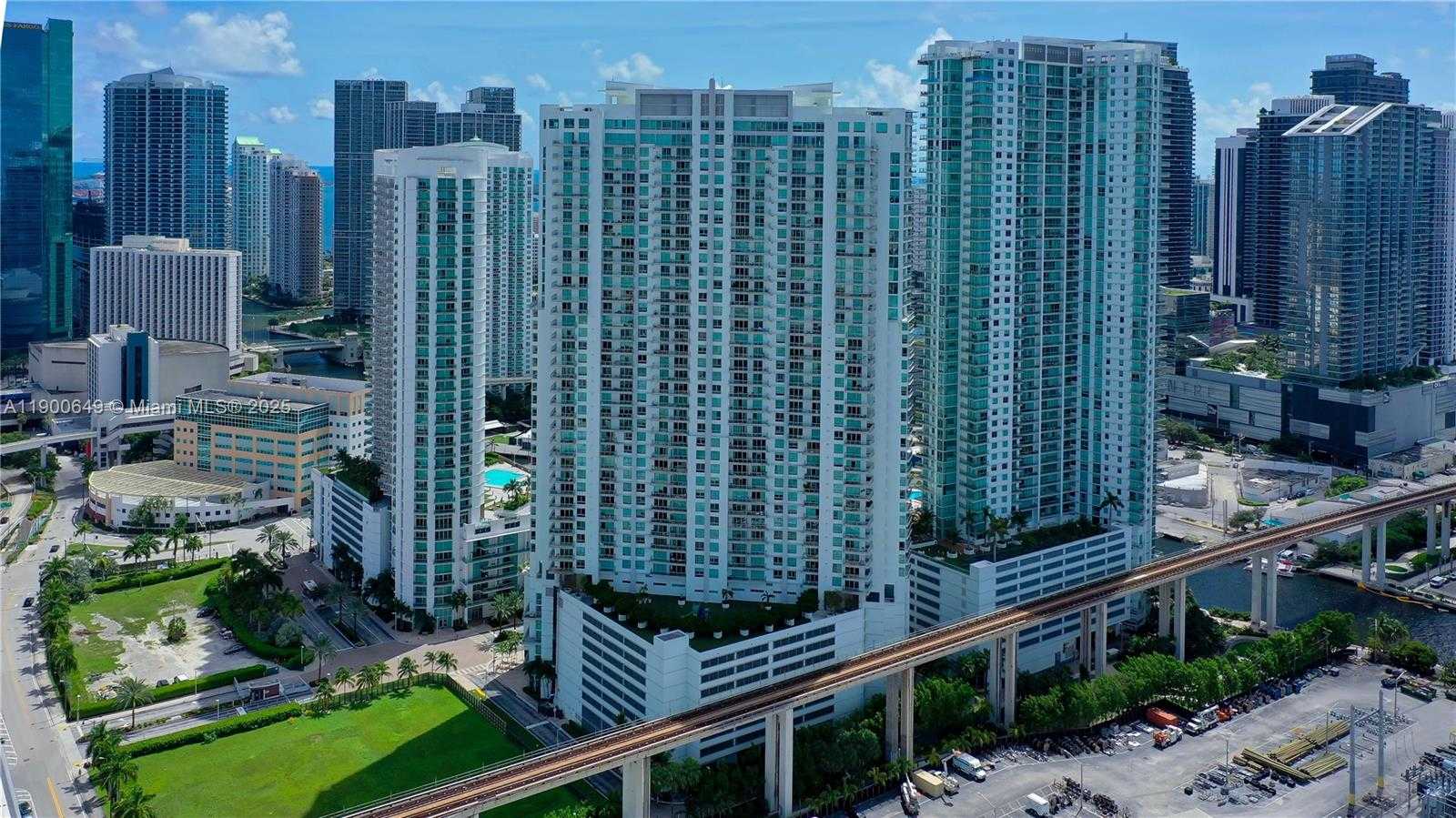 Small Image of 90 SOUTH WEST 3RD ST #1602, Miami Number 46