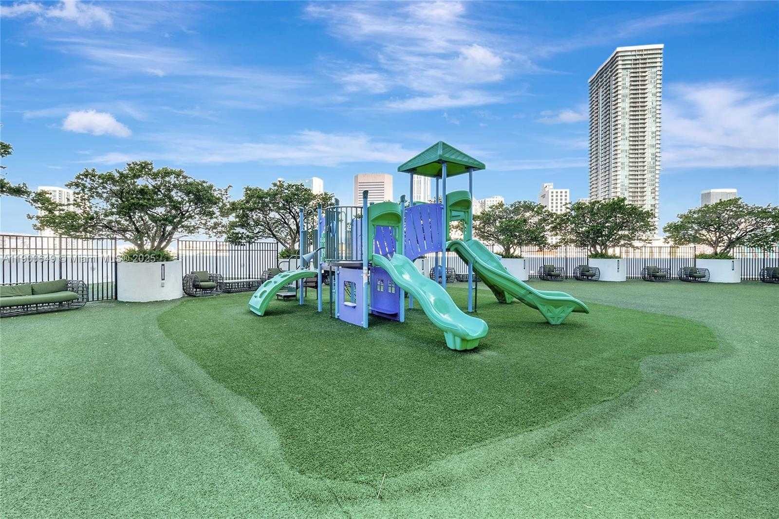 Small Image of 90 SOUTH WEST 3RD ST #1602, Miami Number 66