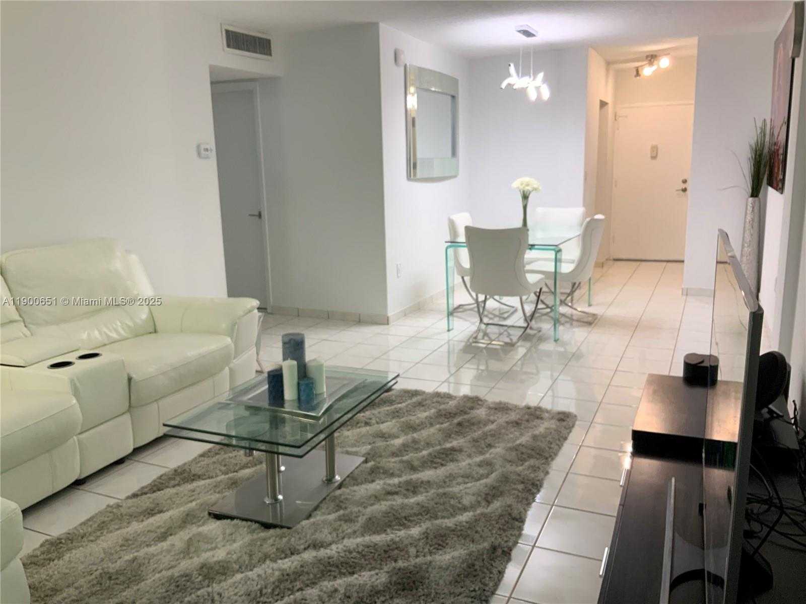 Small Image of 1130 11TH ST #3E, Miami Beach Number 4