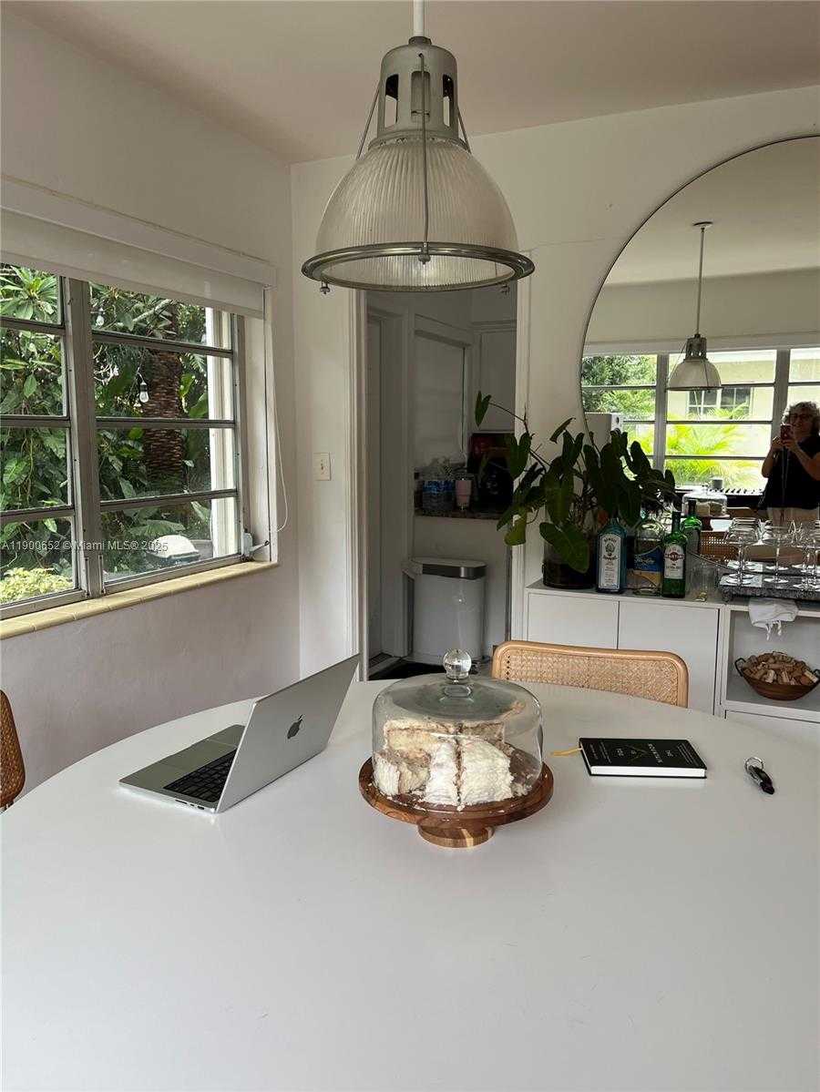 Small Image of 3917 SEGOVIA ST #3917, Coral Gables Number 6