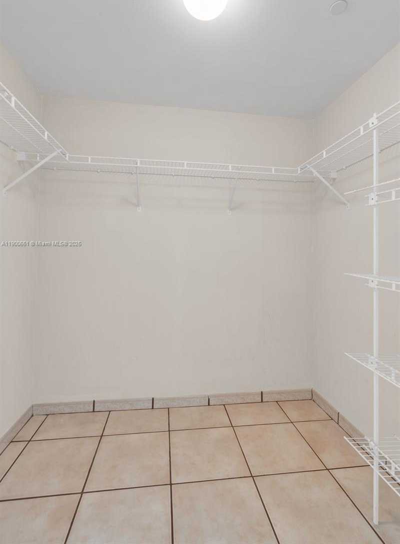 Small Image of 2475 BRICKELL AVE #703, Miami Number 19