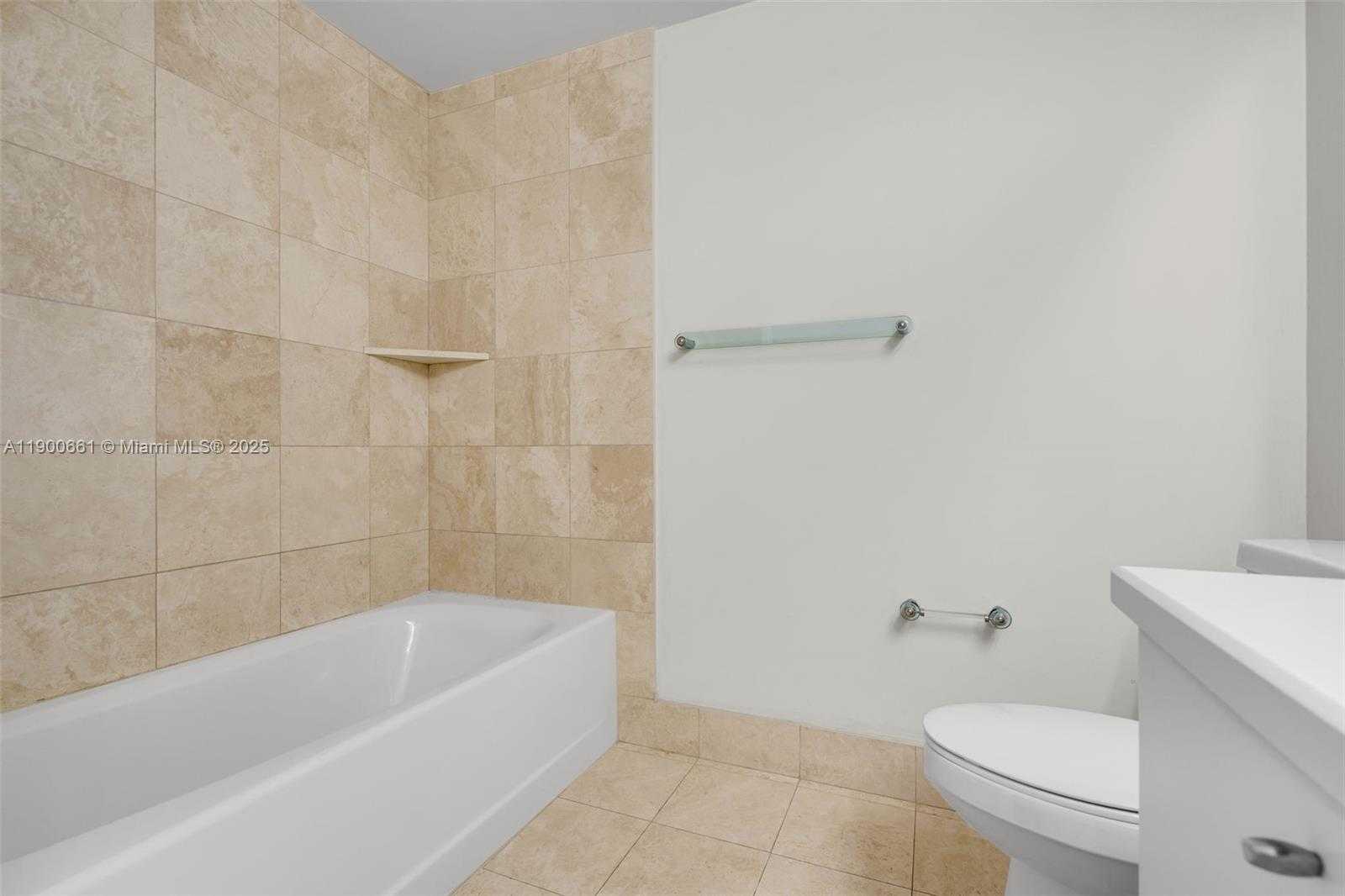 Small Image of 2475 BRICKELL AVE #703, Miami Number 21