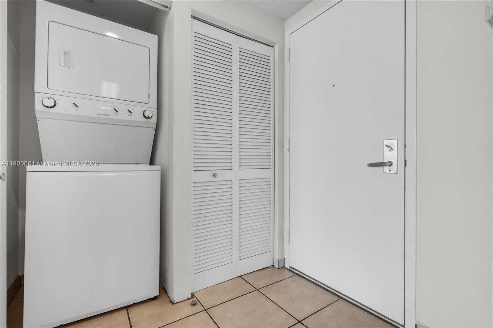 Small Image of 2475 BRICKELL AVE #703, Miami Number 23