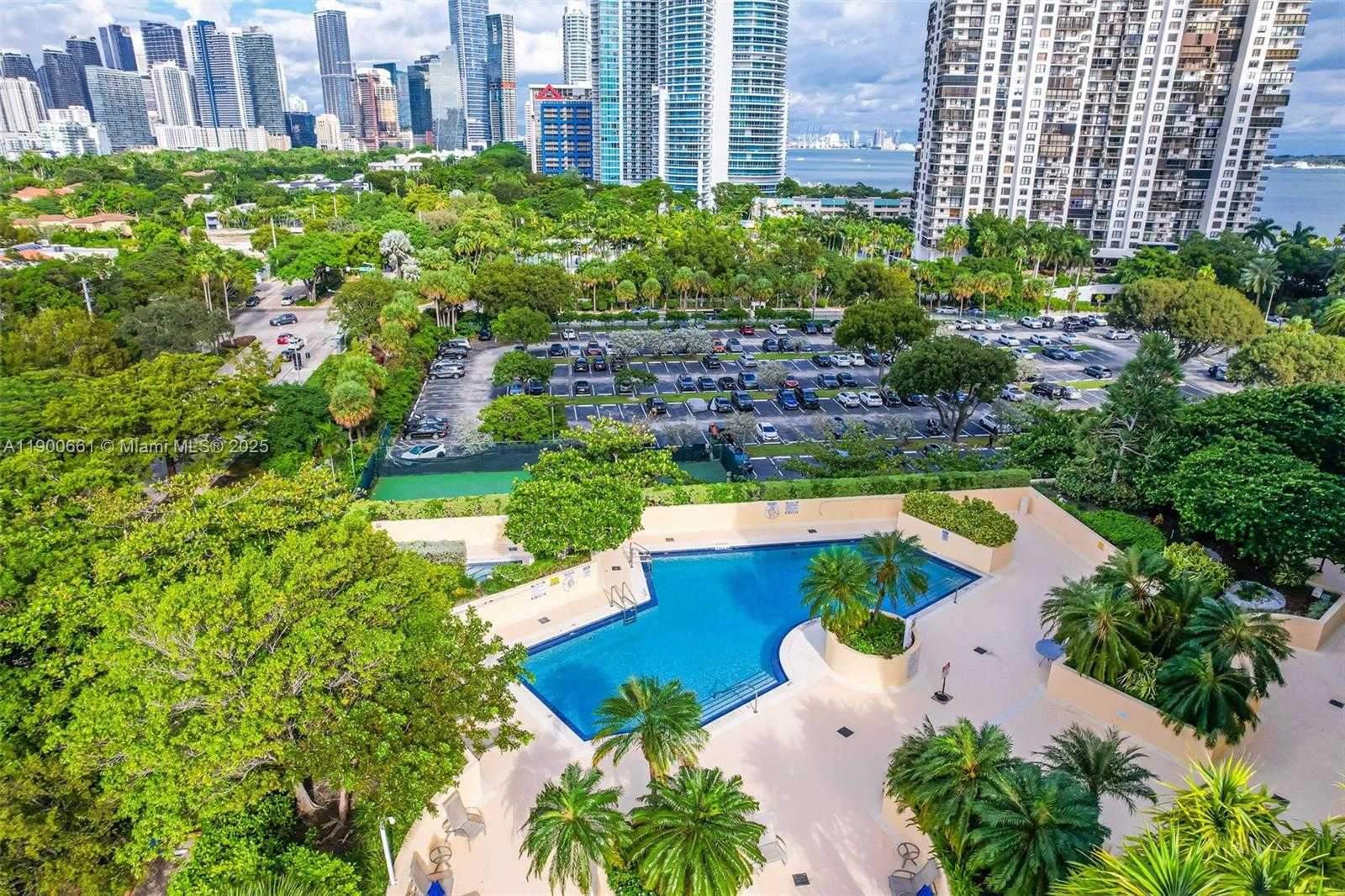 Small Image of 2475 BRICKELL AVE #703, Miami Number 35