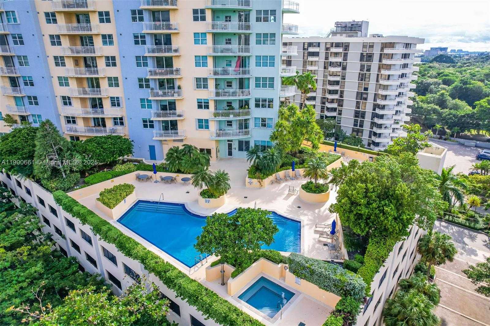 Small Image of 2475 BRICKELL AVE #703, Miami Number 36