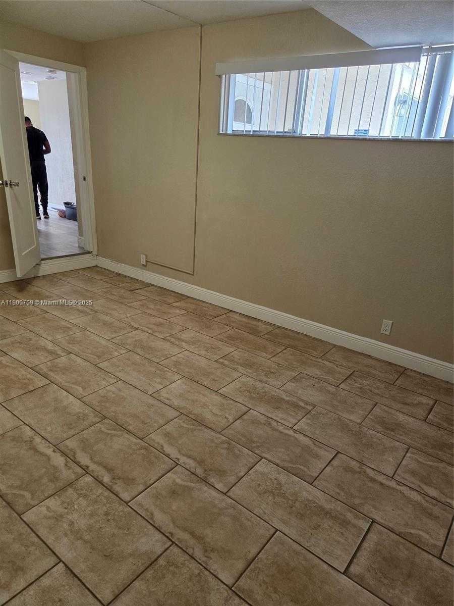 Small Image of 8218 NORTH WEST 8TH PL #2, Plantation Number 4