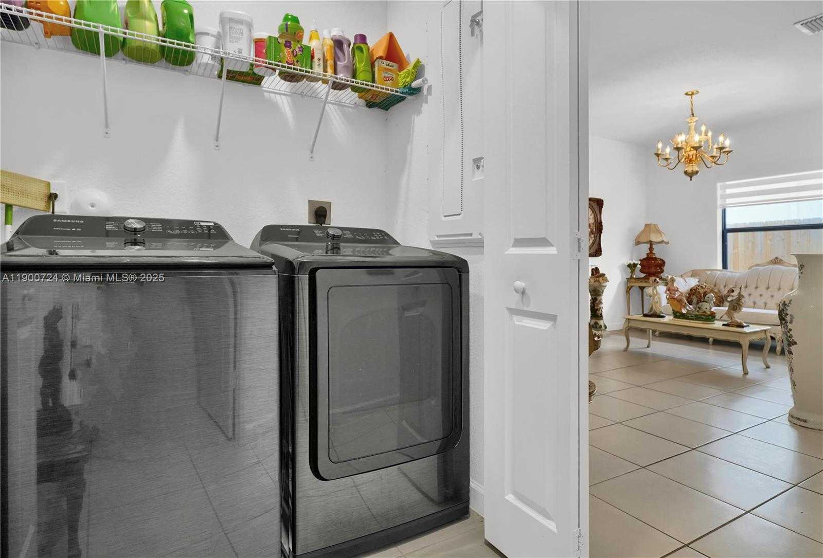 Small Image of 151 NE 27th Terrace, Homestead, FL 33033, USA Number 10