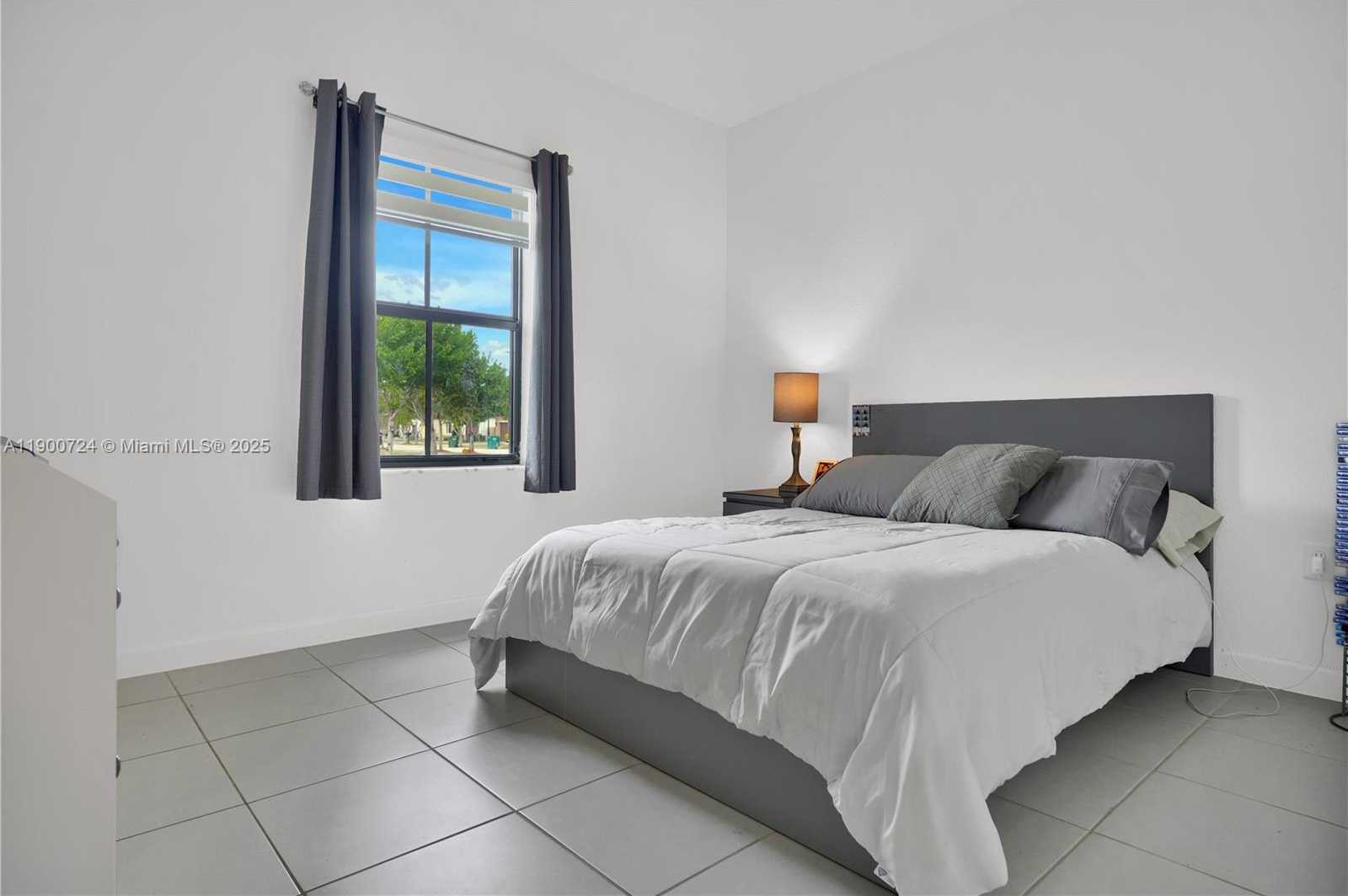 Small Image of 151 NE 27th Terrace, Homestead, FL 33033, USA Number 14