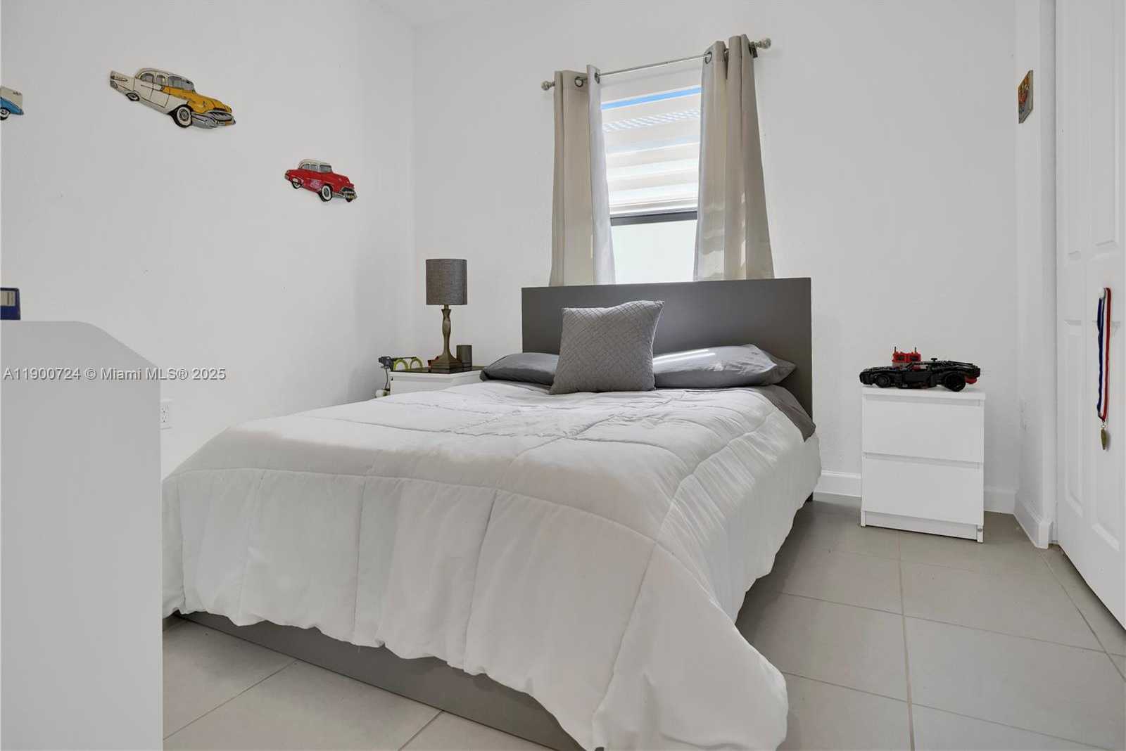 Small Image of 151 NE 27th Terrace, Homestead, FL 33033, USA Number 16