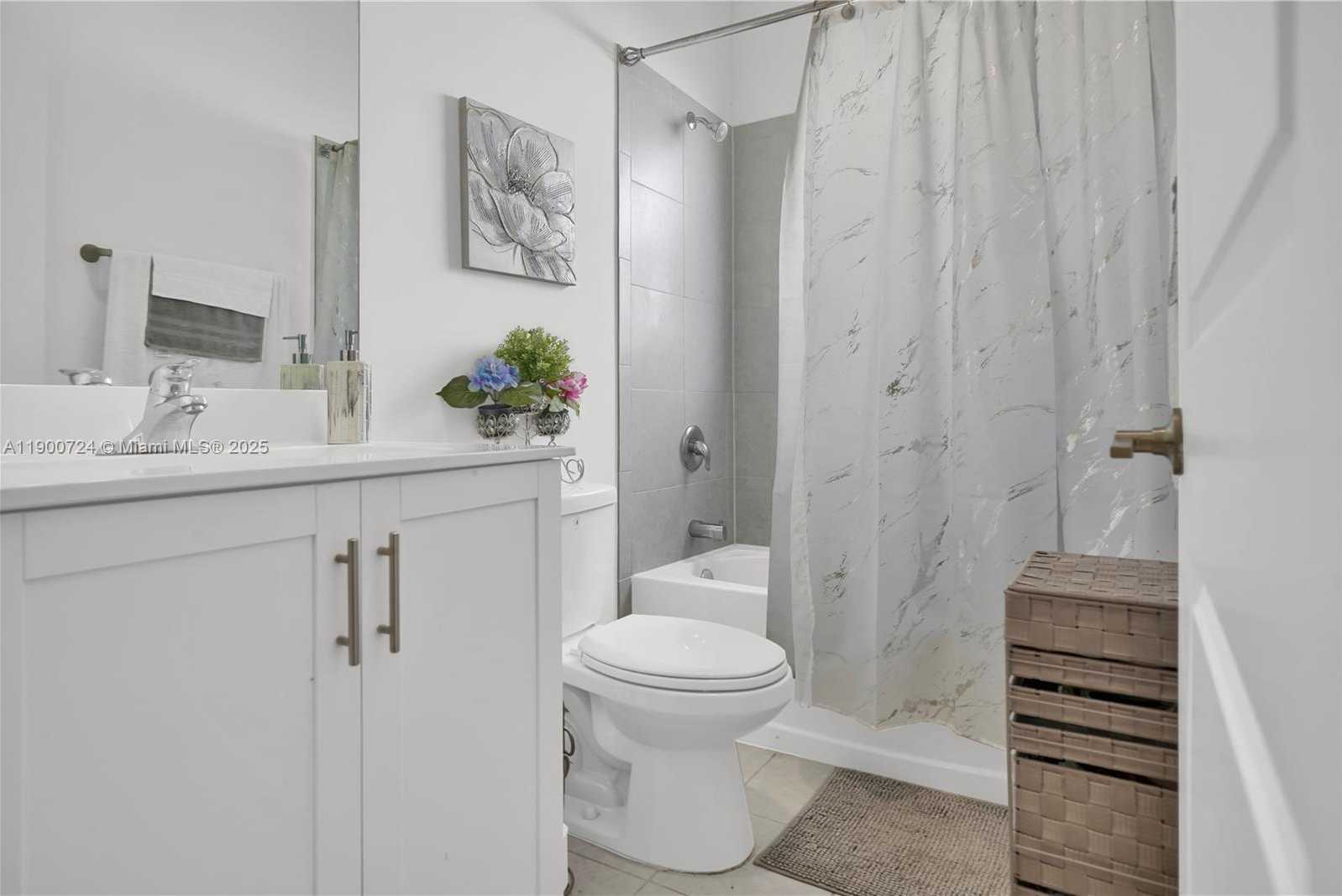 Small Image of 151 NE 27th Terrace, Homestead, FL 33033, USA Number 17