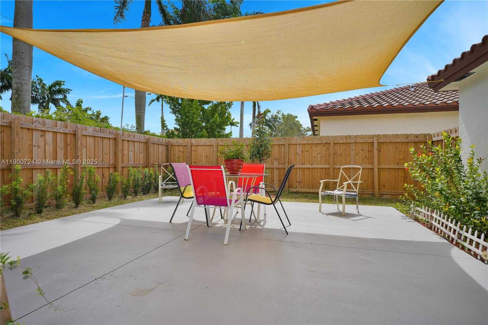 Small Image of 151 NE 27th Terrace, Homestead, FL 33033, USA Number 19