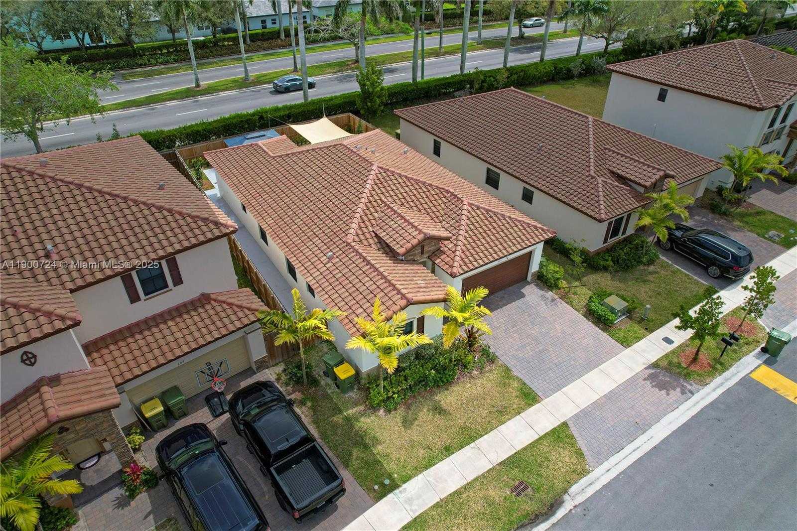 Small Image of 151 NE 27th Terrace, Homestead, FL 33033, USA Number 24