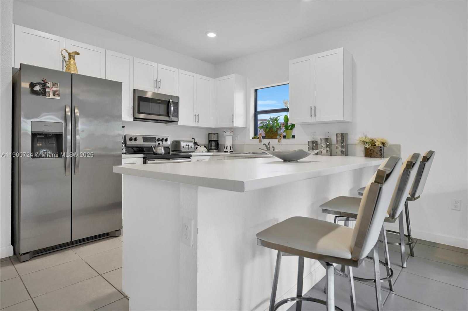Small Image of 151 NE 27th Terrace, Homestead, FL 33033, USA Number 6