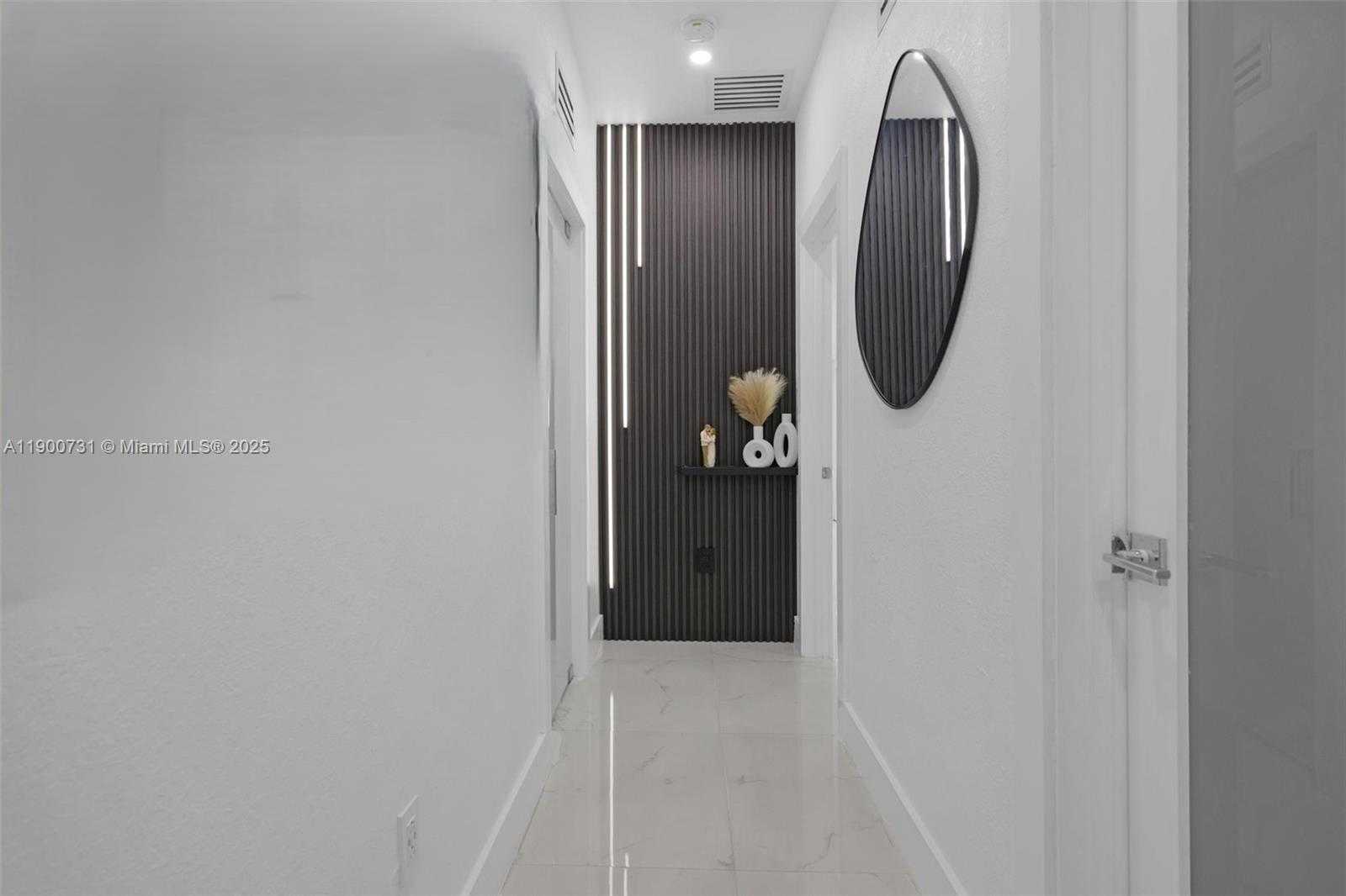 Small Image of 19302 SOUTH WEST 132ND PATH, Miami Number 15