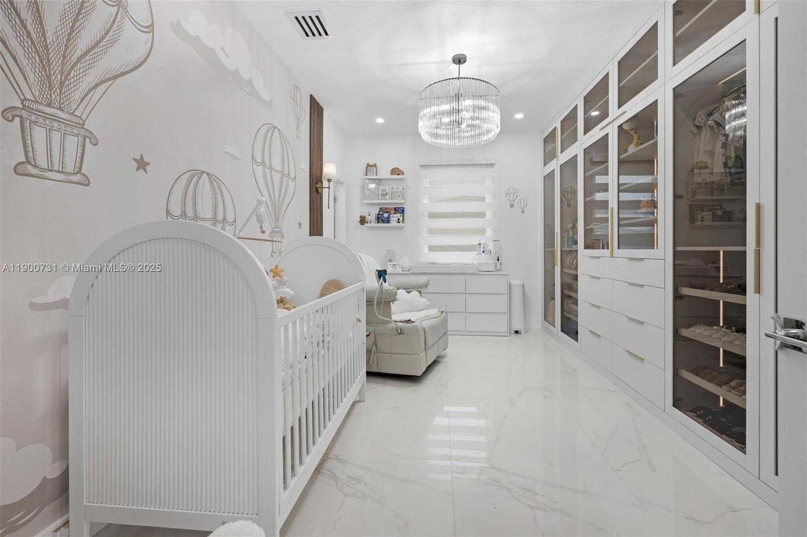 Small Image of 19302 SOUTH WEST 132ND PATH, Miami Number 16