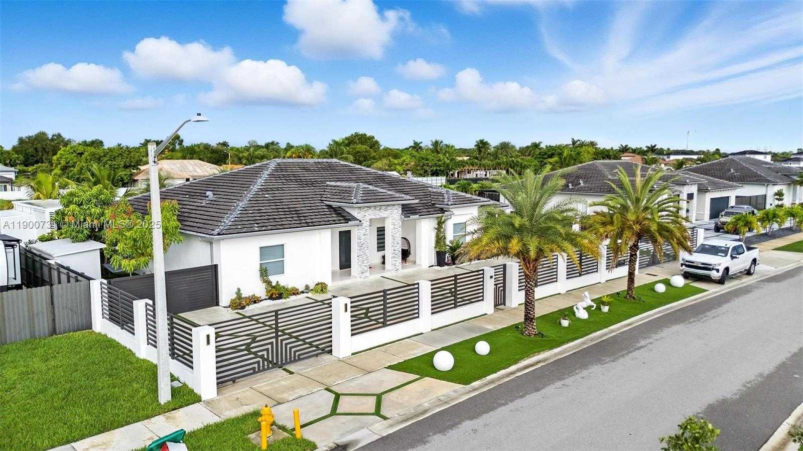 Small Image of 19302 SOUTH WEST 132ND PATH, Miami Number 2