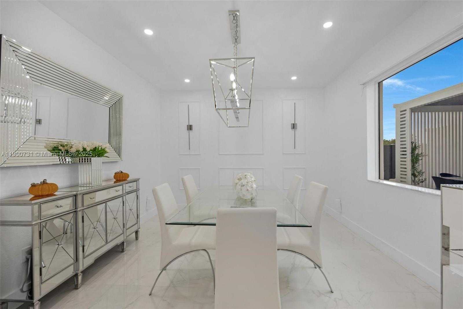 Small Image of 19302 SOUTH WEST 132ND PATH, Miami Number 37