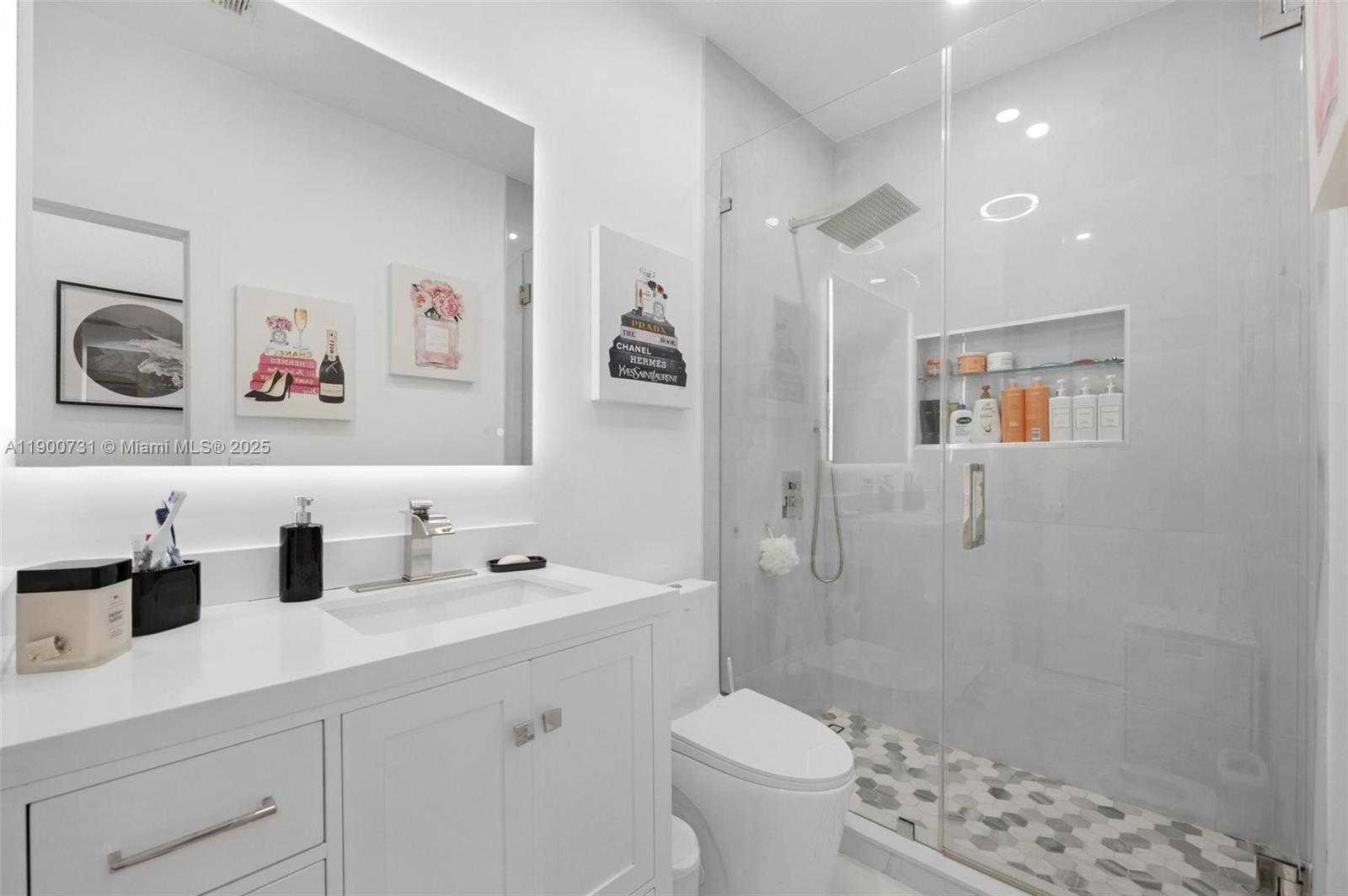 Small Image of 19302 SOUTH WEST 132ND PATH, Miami Number 48