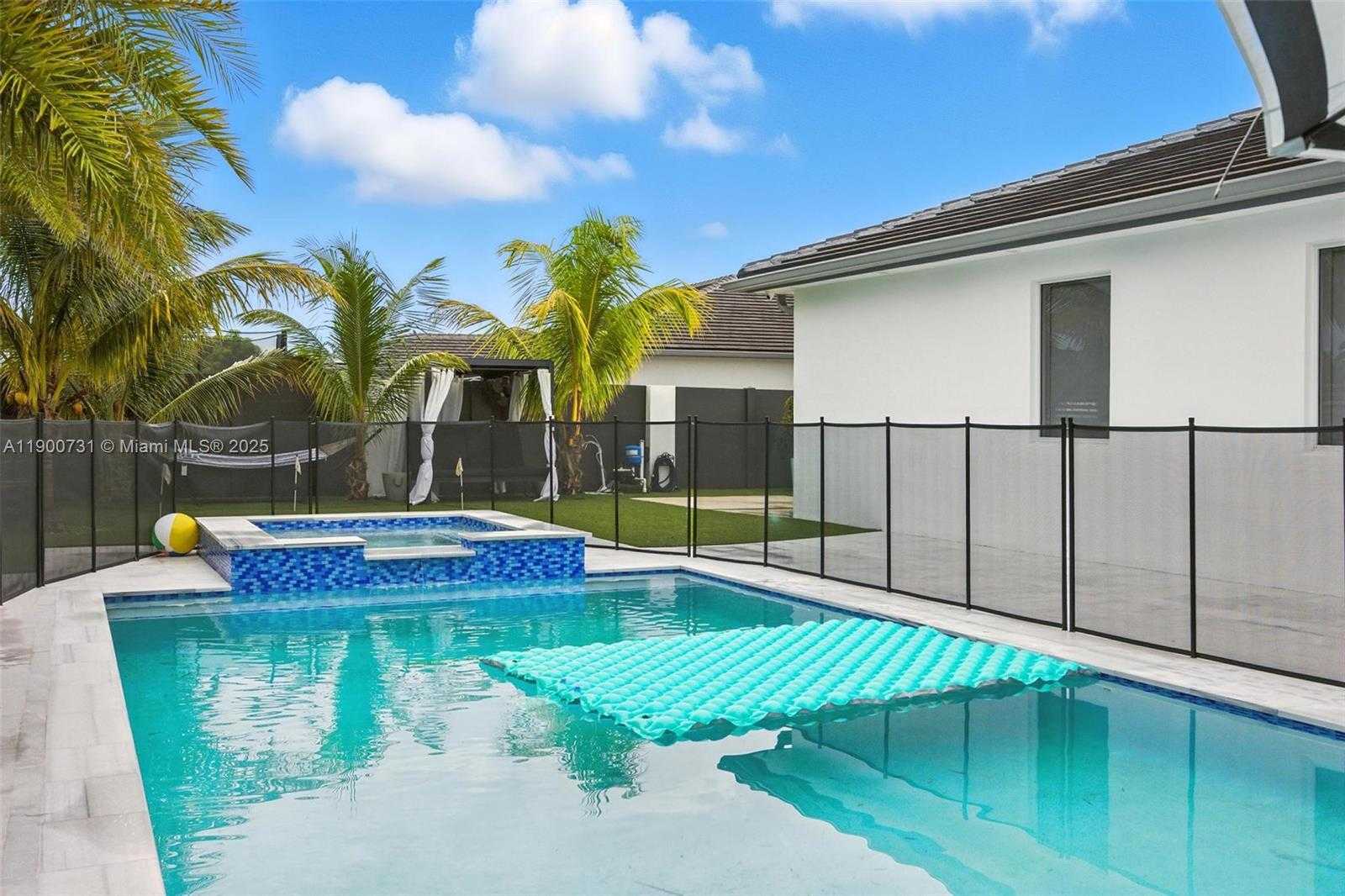 Small Image of 19302 SOUTH WEST 132ND PATH, Miami Number 63