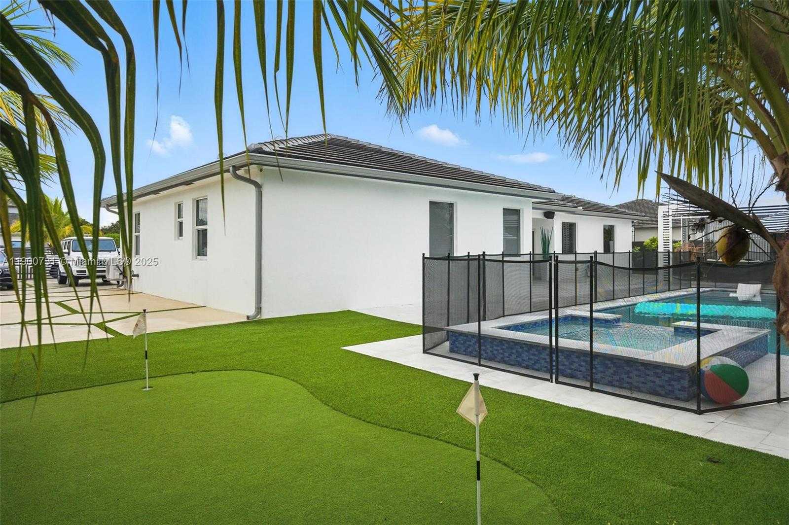 Small Image of 19302 SOUTH WEST 132ND PATH, Miami Number 67
