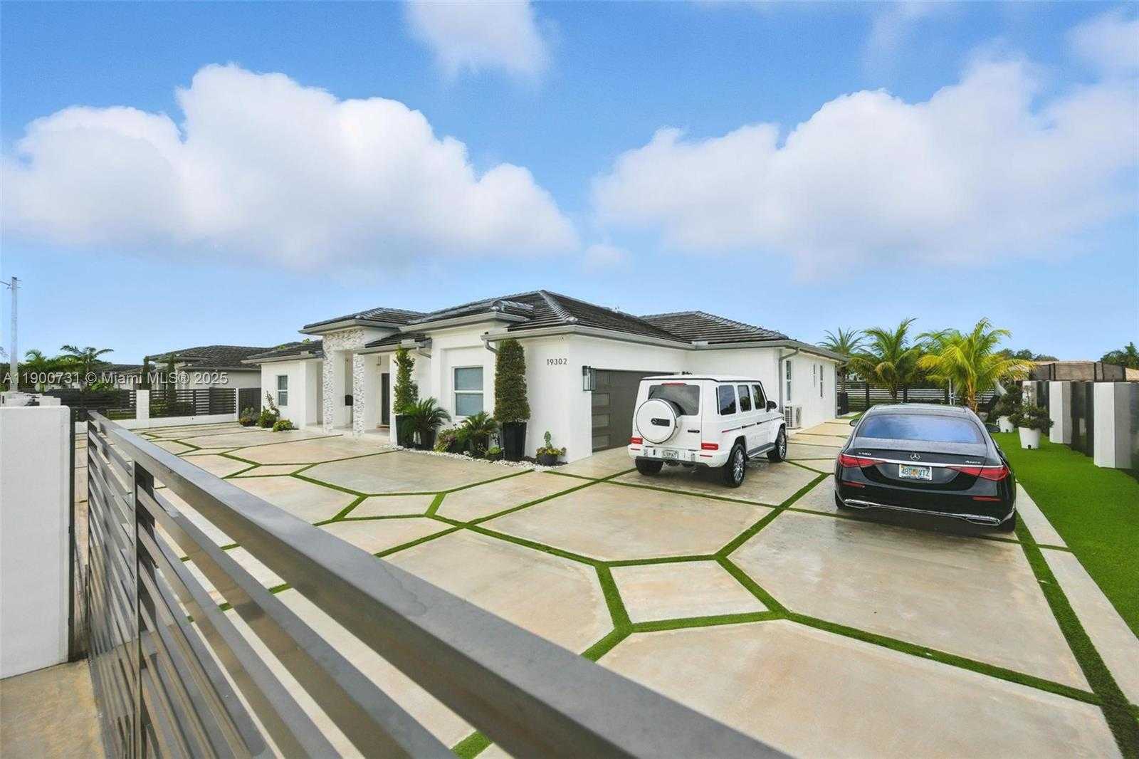 Small Image of 19302 SOUTH WEST 132ND PATH, Miami Number 75