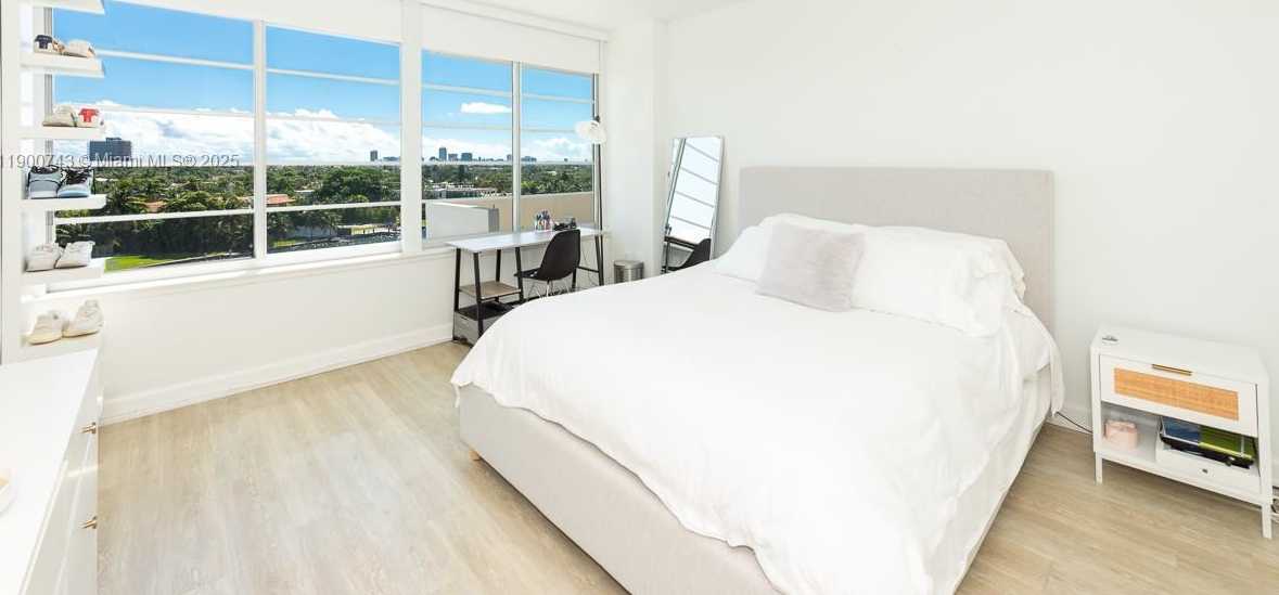 Small Image of 9101 EAST BAY HARBOR DR #701, Bay Harbor Islands Number 10