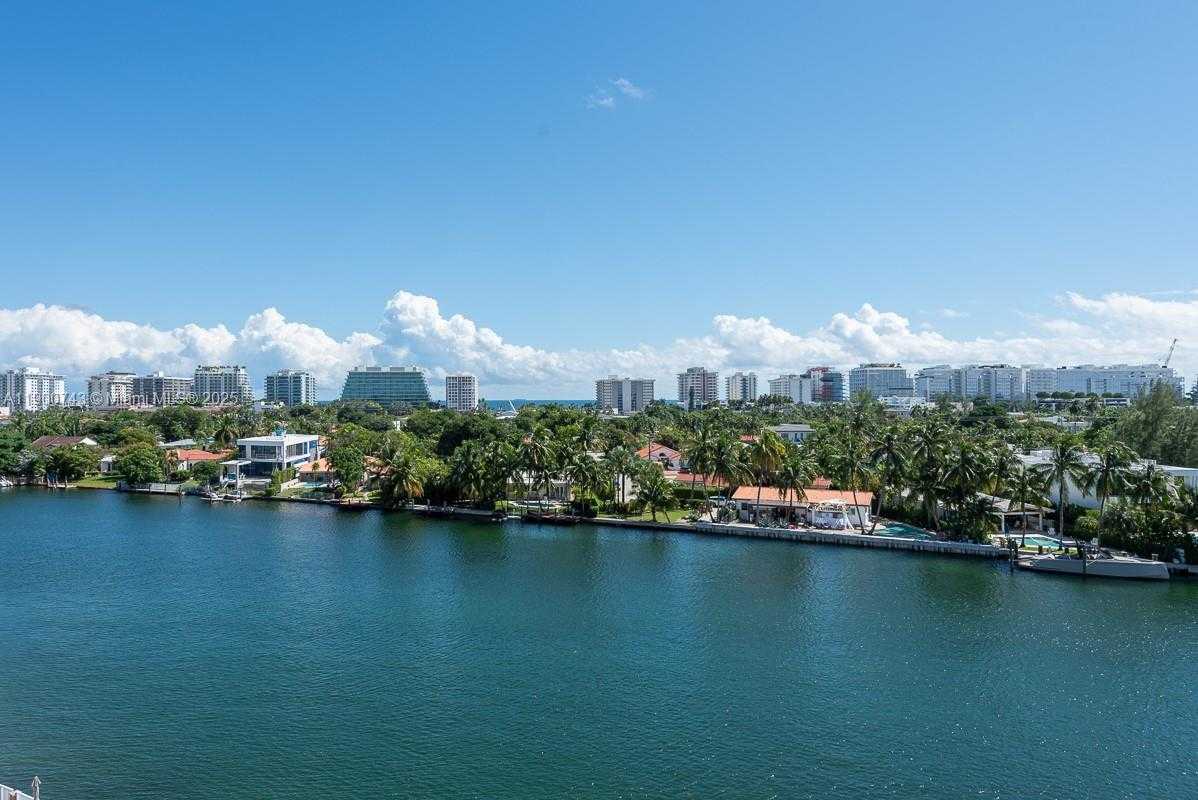 Small Image of 9101 EAST BAY HARBOR DR #701, Bay Harbor Islands Number 15