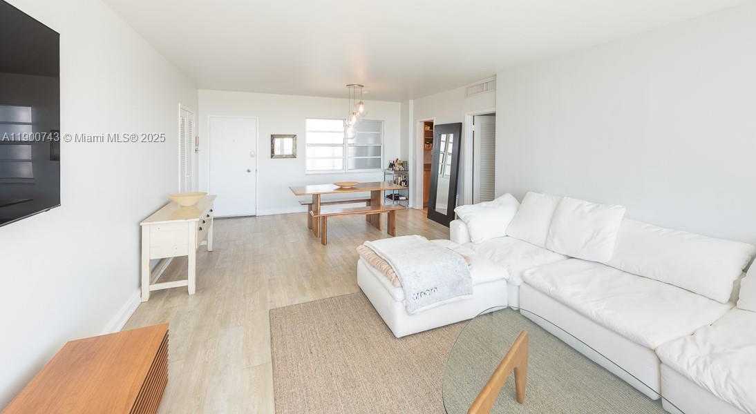 Small Image of 9101 EAST BAY HARBOR DR #701, Bay Harbor Islands Number 4