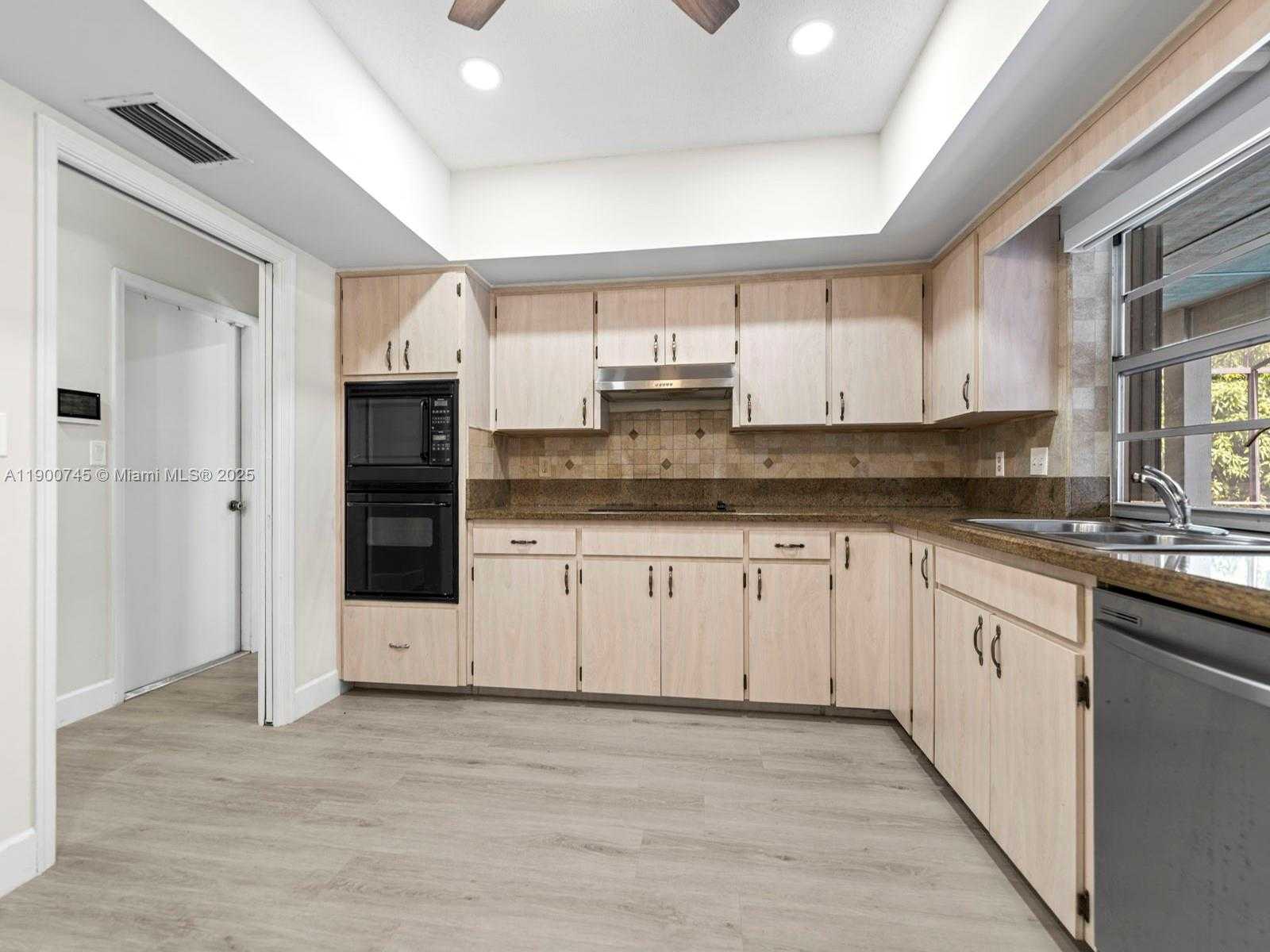 Small Image of 17223 SOUTH WEST 87TH AVE, Palmetto Bay Number 16