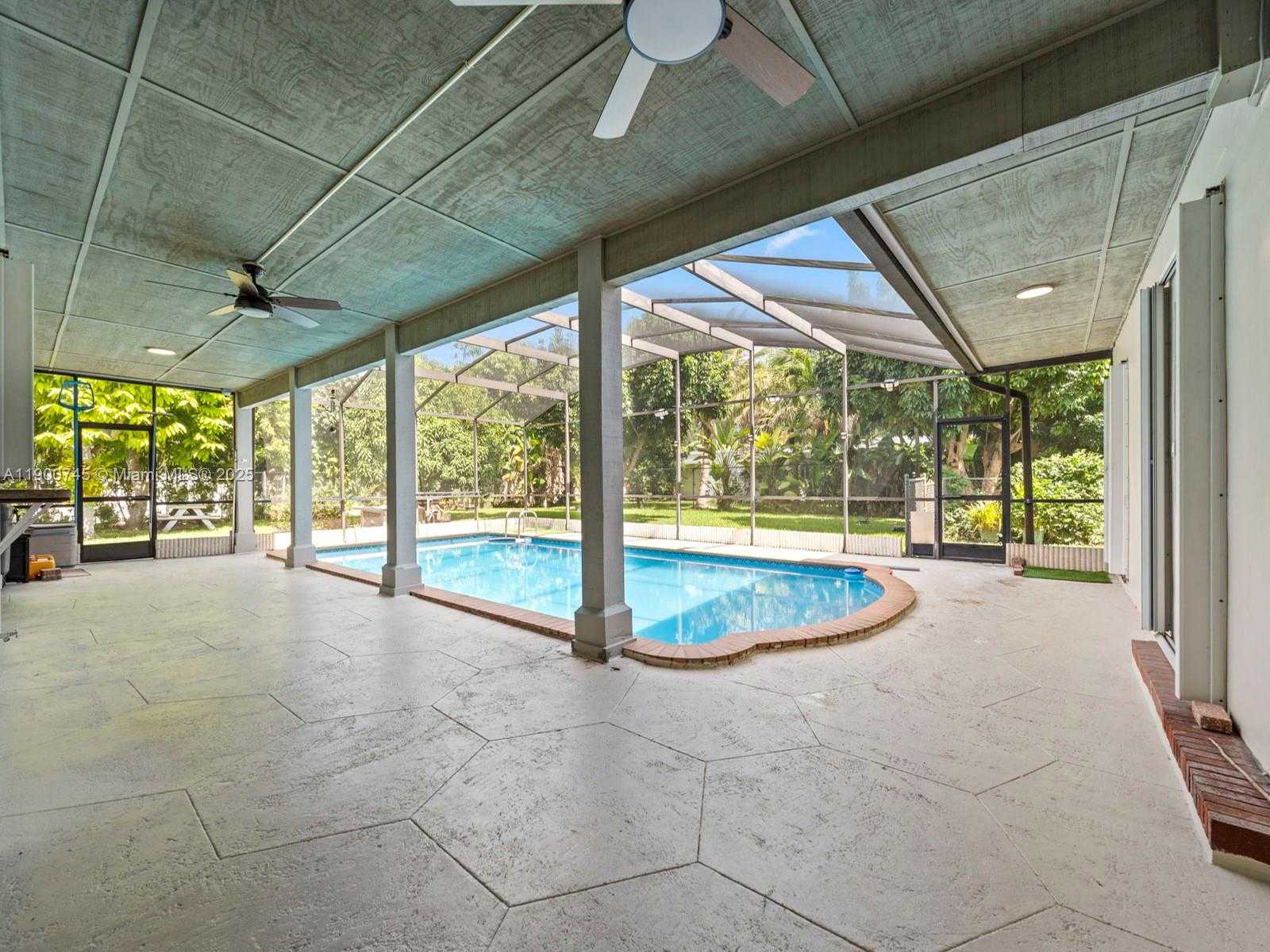 Small Image of 17223 SOUTH WEST 87TH AVE, Palmetto Bay Number 34