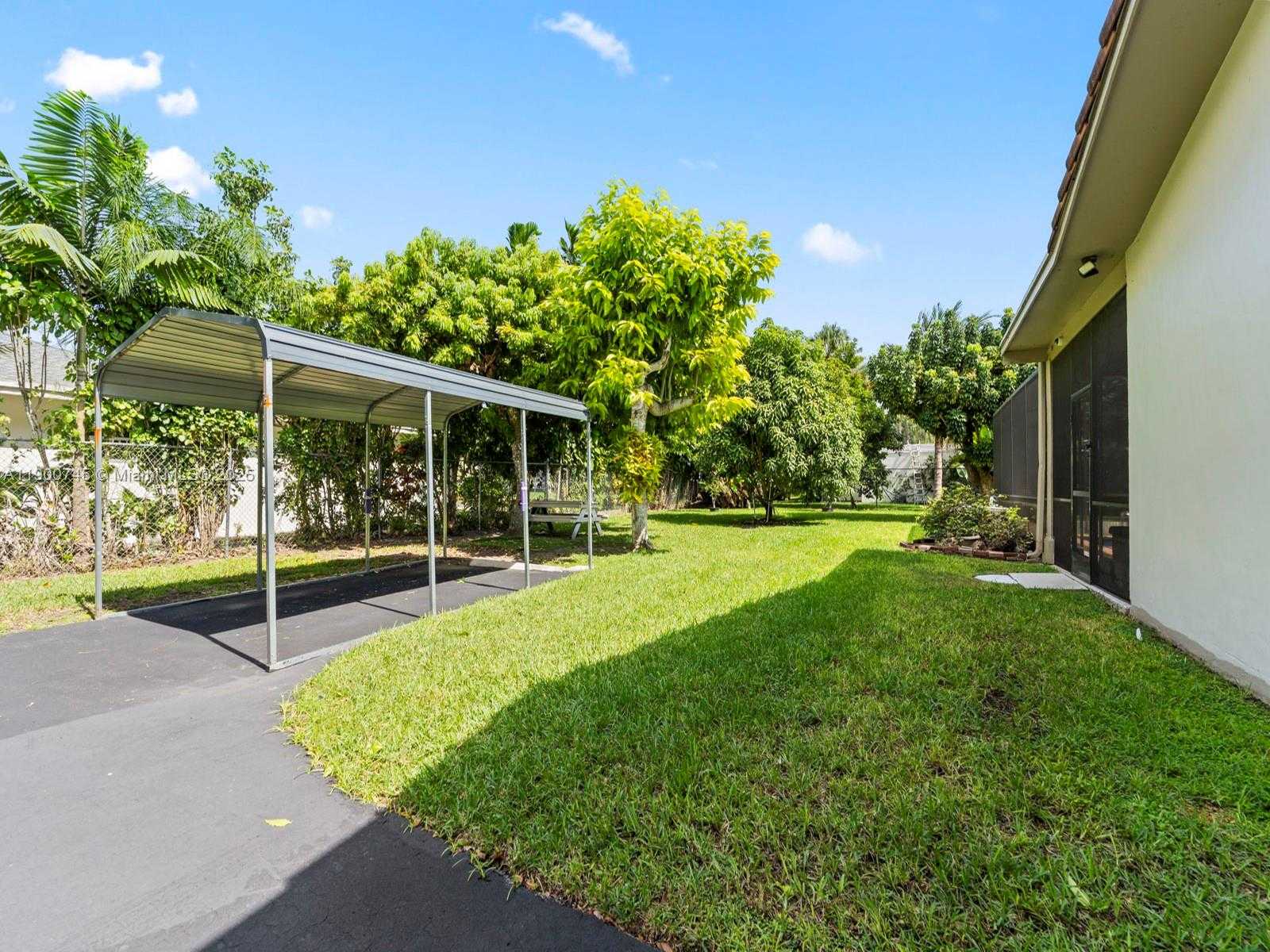 Small Image of 17223 SOUTH WEST 87TH AVE, Palmetto Bay Number 41