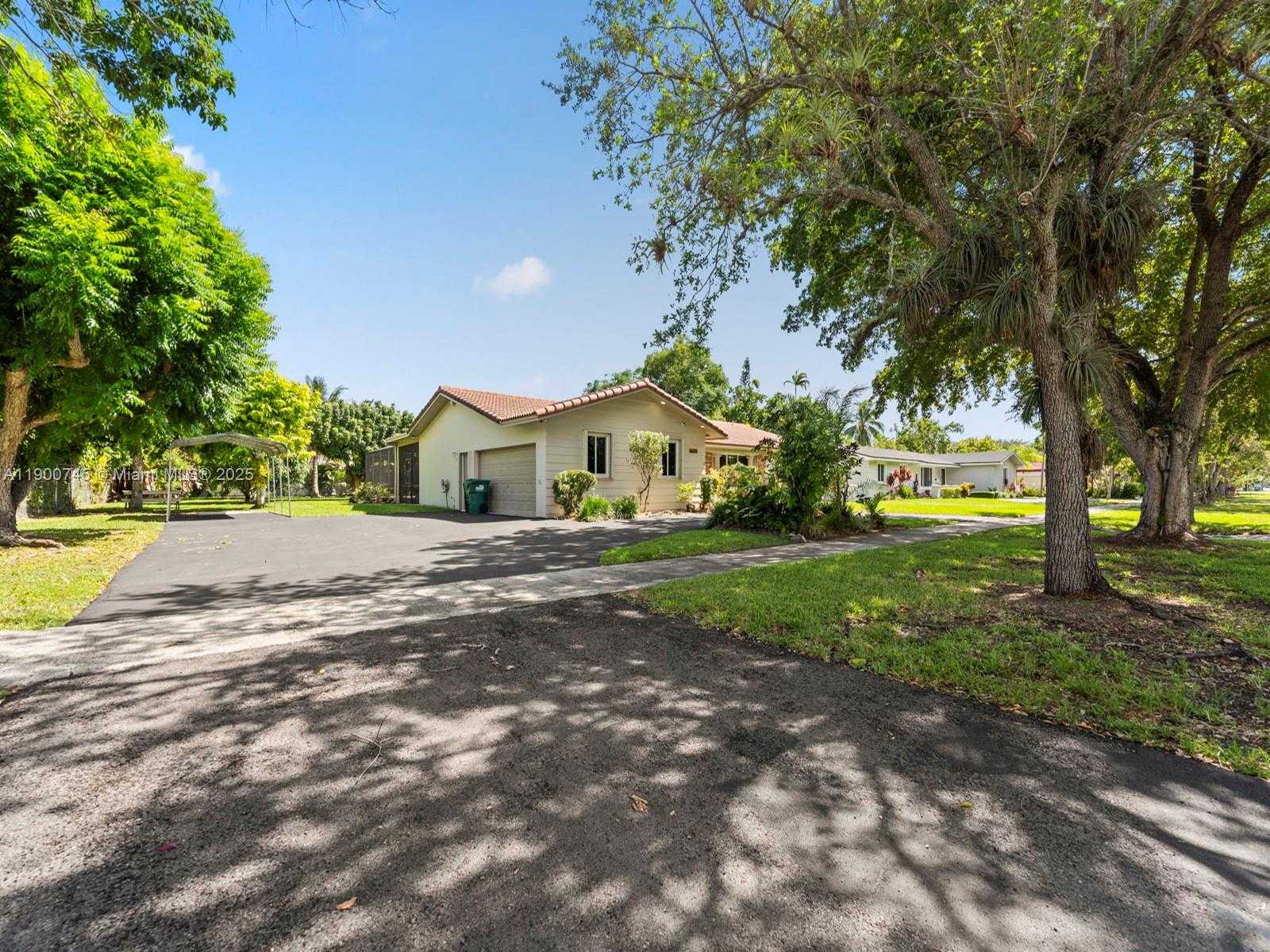Small Image of 17223 SOUTH WEST 87TH AVE, Palmetto Bay Number 49