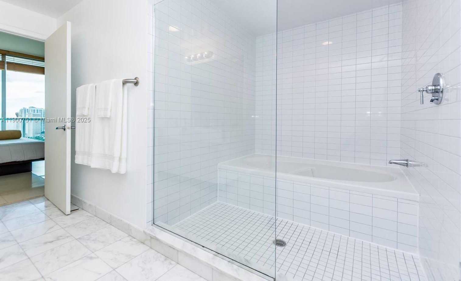 Small Image of 888 BISCAYNE BLVD #3603, Miami Number 10