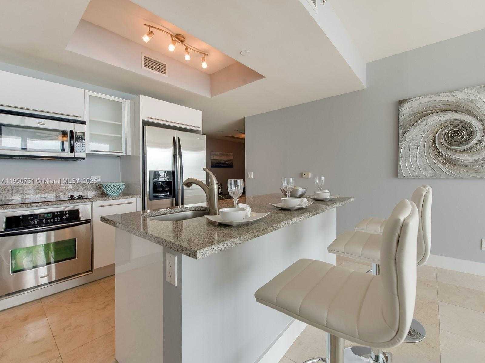 Small Image of 888 BISCAYNE BLVD #3603, Miami Number 2